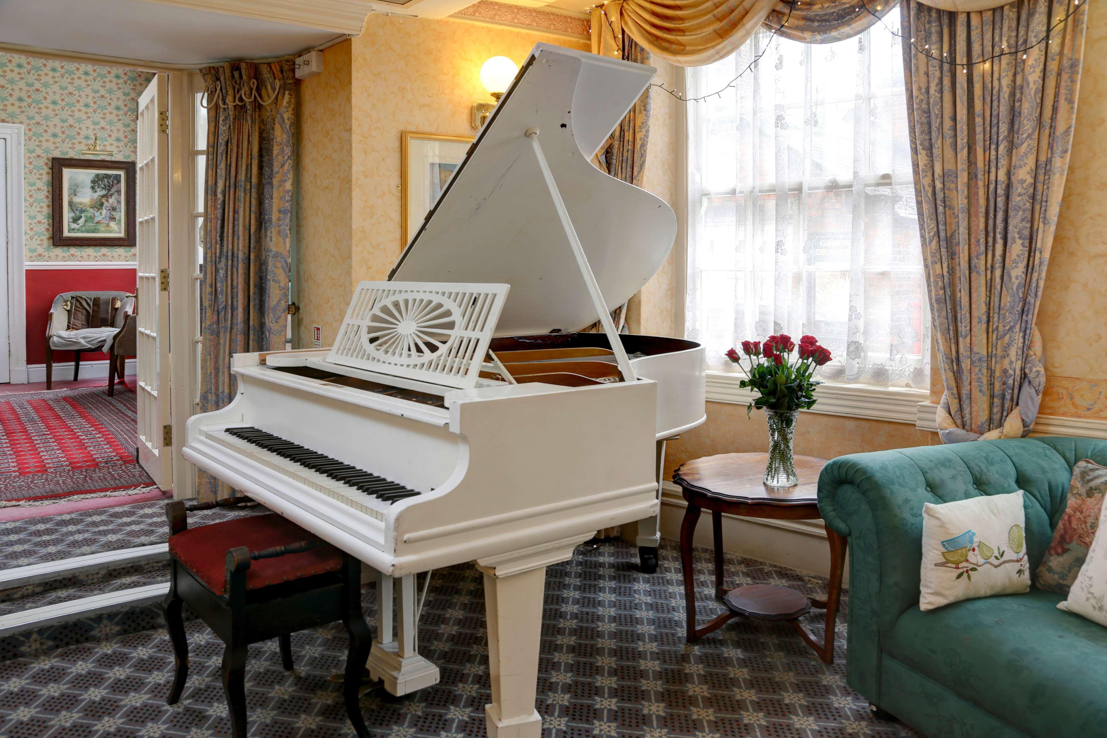 Lairgate Hotel Бевърли Екстериор снимка